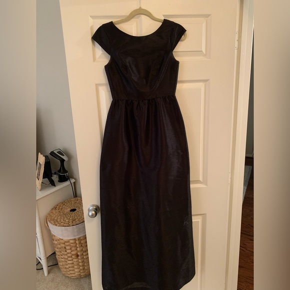 ALFRED SUNG Dresses & Skirts - Alfred Sung Black Cap Sleeve Gown size 2
